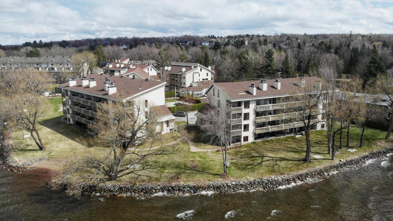 Location Tourisme Estrie - Oberge Du Village ماجوج المظهر الخارجي الصورة