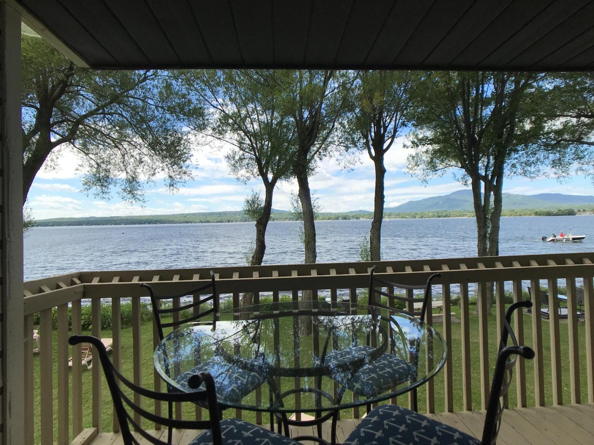 Location Tourisme Estrie - Oberge Du Village ماجوج المظهر الخارجي الصورة
